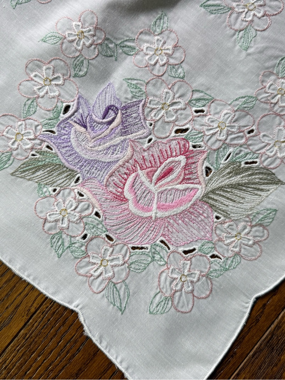 Vintage White Embroidered Tablecloth, Card Table Sz, Sq, Floral Design